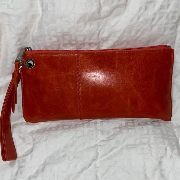 New HOBO Vida Wristlet